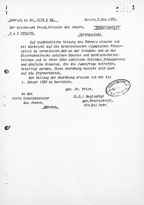 Anweisung des Reichsinnenministers zur Entfernung von antisemitischen Schildern an der Eisenbahnstrecke zwischen München und Garmisch-Partenkirchen vom 3. Dezember 1935