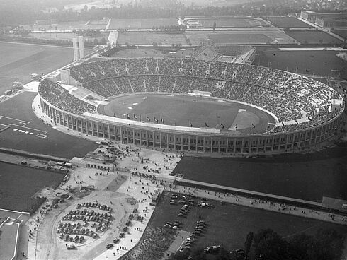 Füllprobe im Olympiastadion am 5. Juli 1936 vor dem Beginn der Olympischen Spiele