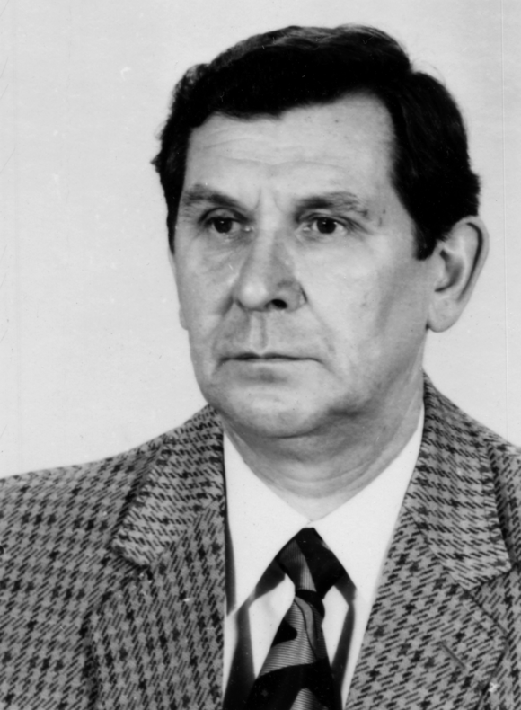 Foto von Bernhard Elsner von seiner Kaderkarteikarte