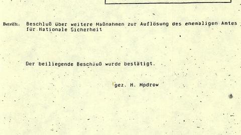 "Beschluss über weitere Maßnahmen zur Auflösung des ehemaligen Amtes für Nationale Sicherheit"