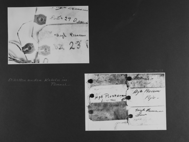 [Bild 1: Nahaufnahme der verstärkten Löcher von handschriftlich beschriebenen Etiketten. Der Firmenname "Dennison MFG Co. U.S.A." ist deutlich auf der Verstärkung zu lesen.]  [handschriftliche Ergänzung: Etiketten an den Kabeln im Tunnel...]  [Bild 2: Sechs ordentlich nebeneinander gereihte Etiketten, mit verschiedenen Handschriften in Englische Sprache beschriftet.]