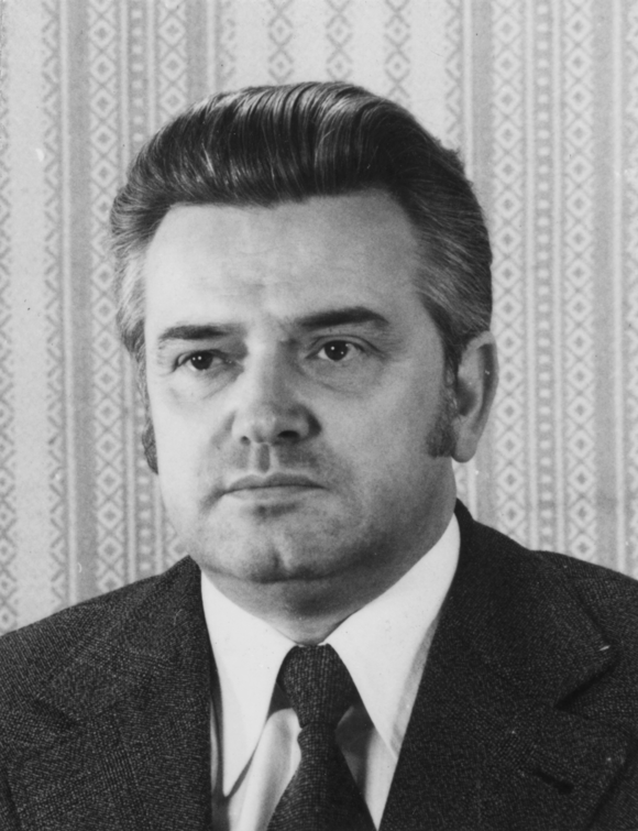 Foto von Heinz Geyer von seiner Kaderkarteikarte. 