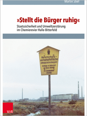 Von der MfS-Objektdienststelle im Chemiekombinat Bitterfeld nach der Ausstrahlung der Dokumentation »Bitteres aus Bitterfeld« im Westfernsehen angefertigte Fotografie der Umweltschäden in der Umgebung des Chemiekombinates 1988. (Signatur: MfS, BV Halle, OD CKB Nr. 1264, Bl. 18, Foto 1)